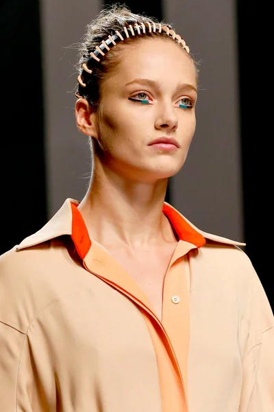 Look 63